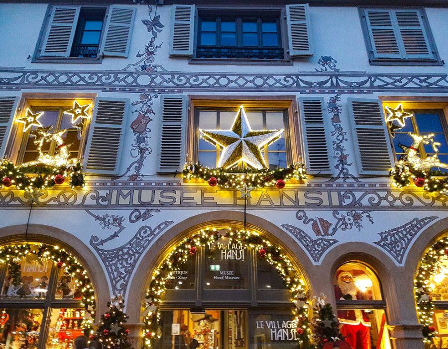 1024px-Le_musée_Hansi_à_Colmar_à_Noël